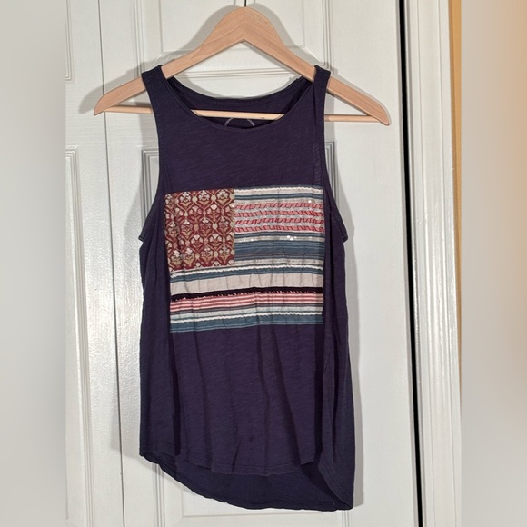 Luck Brand Navy Sleevless Top with Patterned Design - Picture 2 of 9